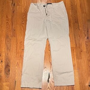 American Eagle Outfitters vintage relaxed khaki pants size 29x32